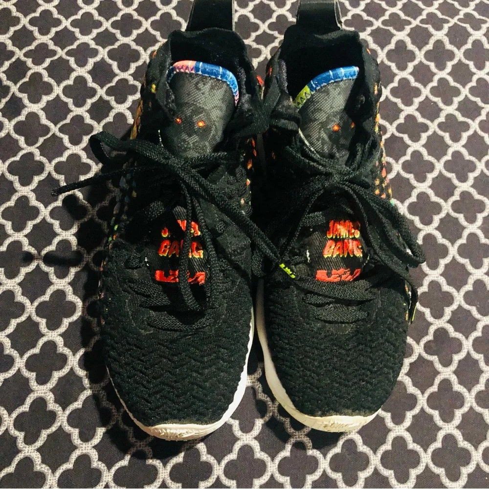 Nike lebron 17